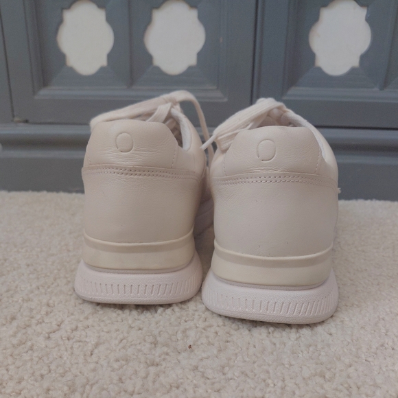 Everlane Leather Women's Athletic Shoes ~ 10 - Picture 3 of 9